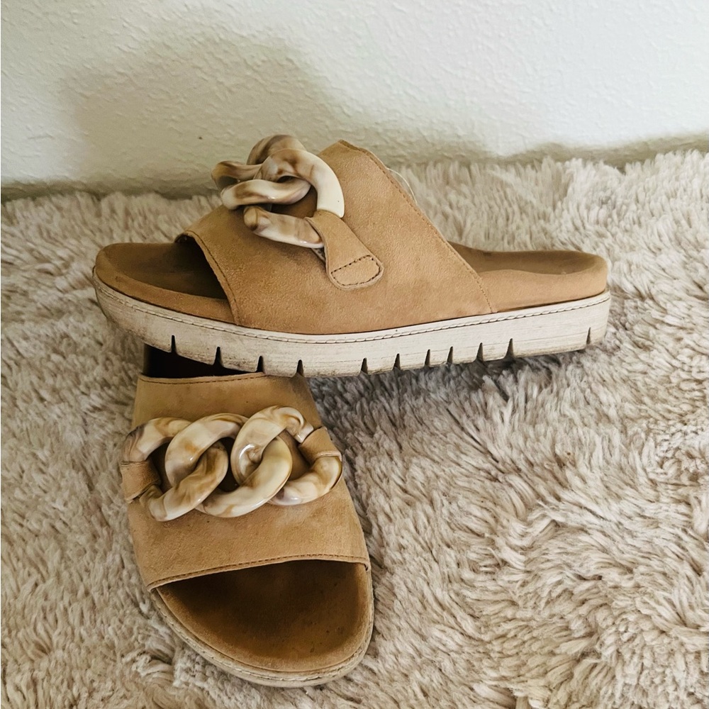 Beige Slide Sandals with Chunky Chain Detail – Size 36